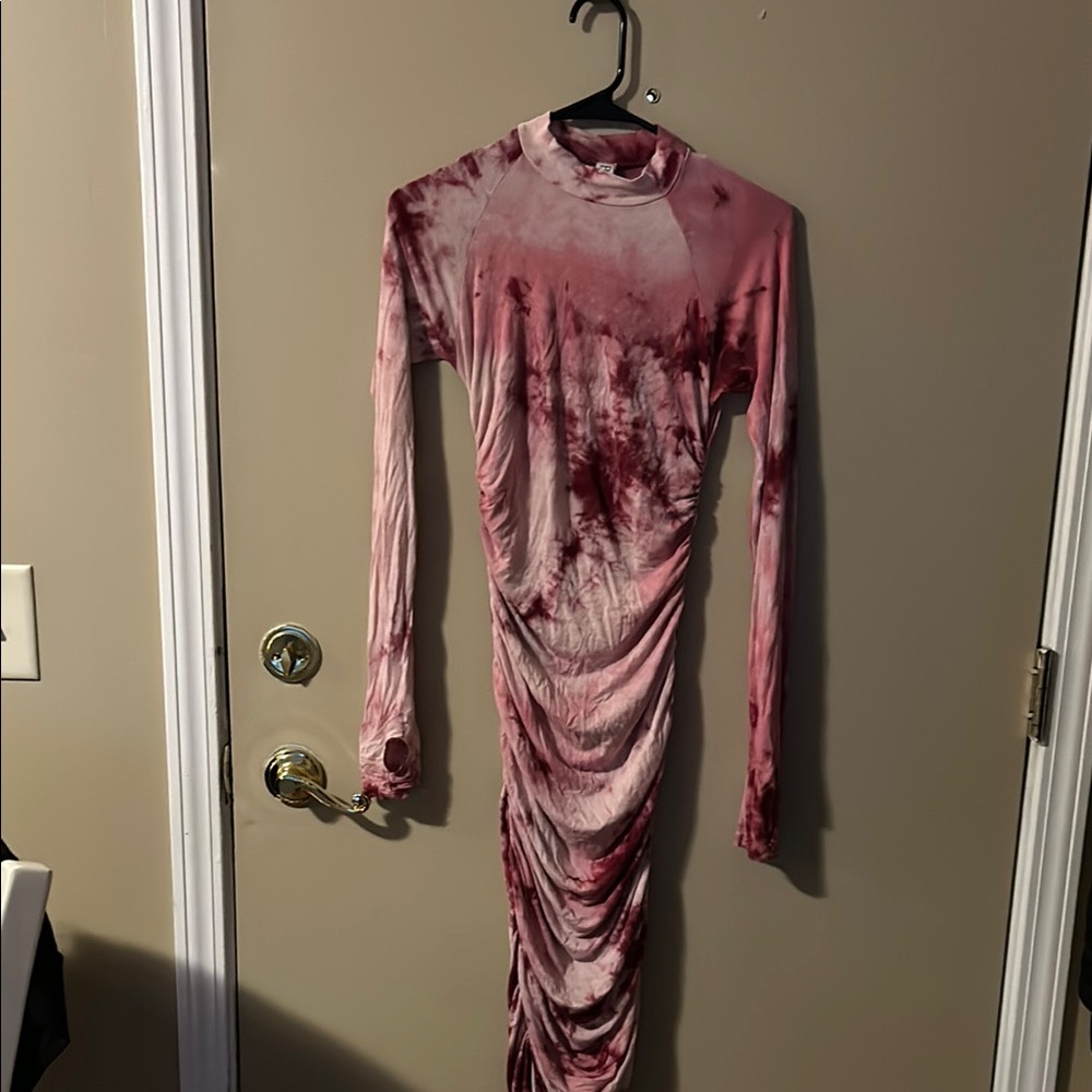 Elegant Tie-Dye Long Sleeve Dress